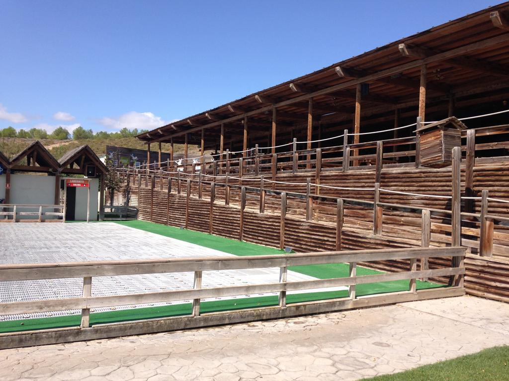Apartamento Turistico Cigueena De Arguedas Kültér fotó