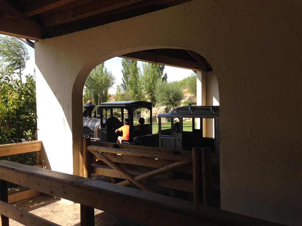 Apartamento Turistico Cigueena De Arguedas Kültér fotó